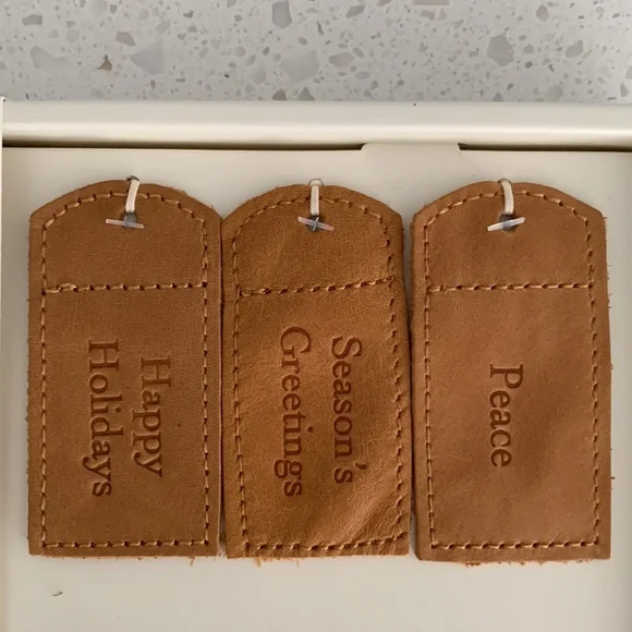 NIB HEARTH & HAND Holiday Reusable Leather Gift Tags Set of 6 - Picture 4 of 7
